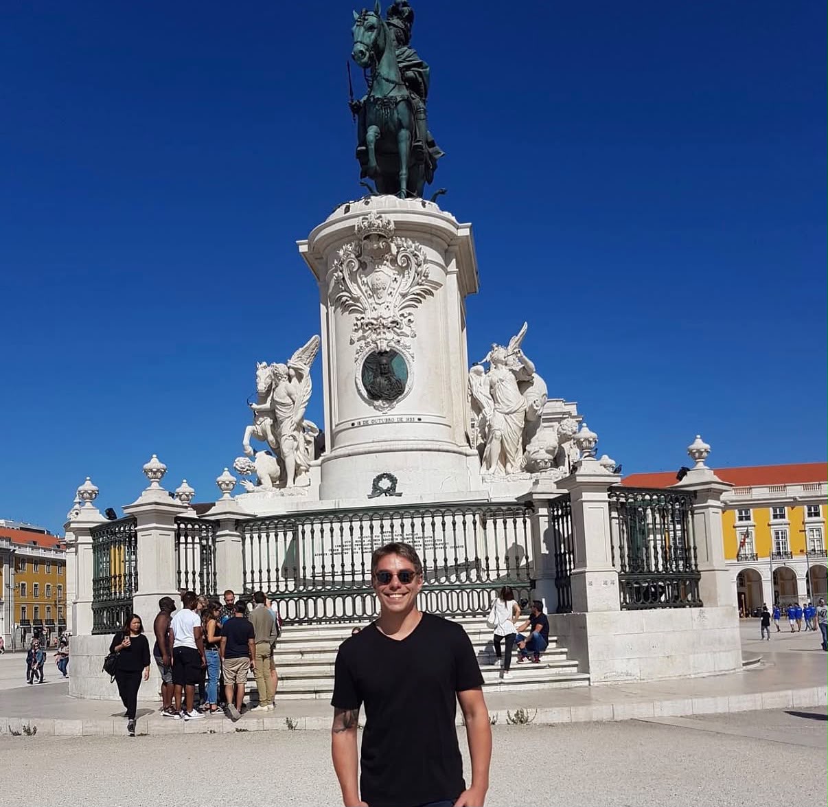 Kaká na Praça do Comércio, em Lisboa